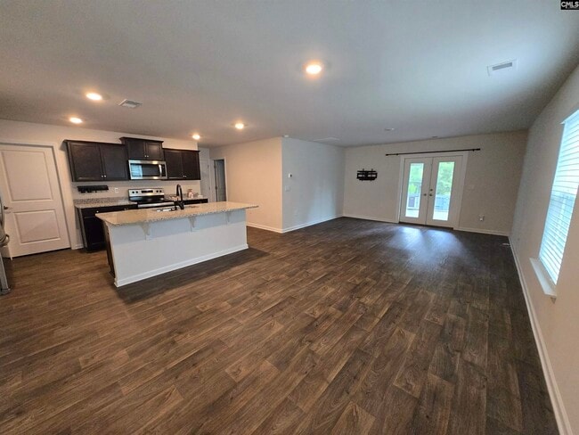 Building Photo - 482 Delahays Rd
