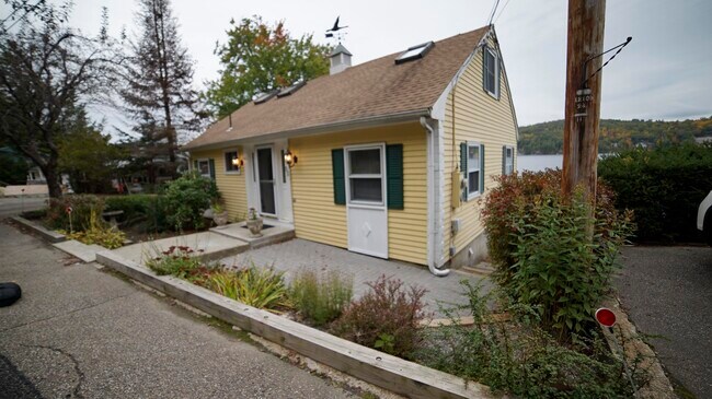 Building Photo - 95 Neal Shore Rd