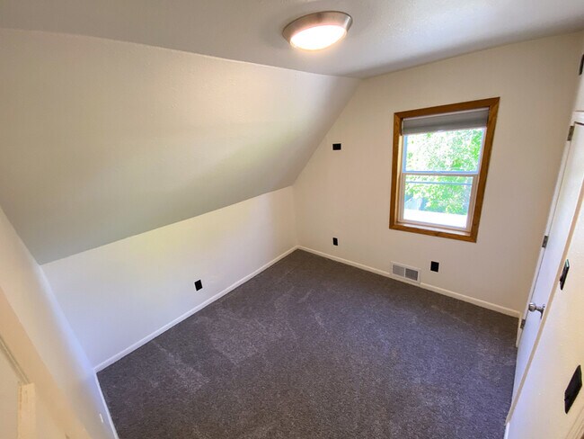 Foto del edificio - 1020 2nd Ave N