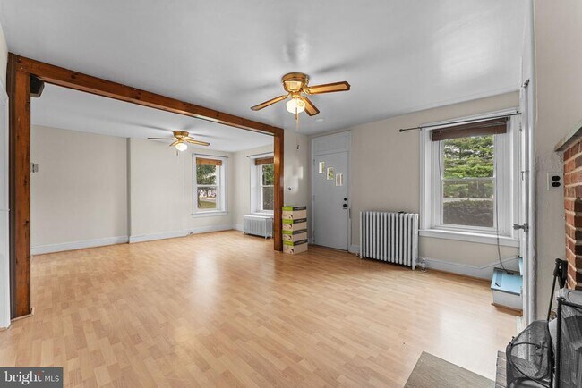 Foto del edificio - 158 W Butler Ave
