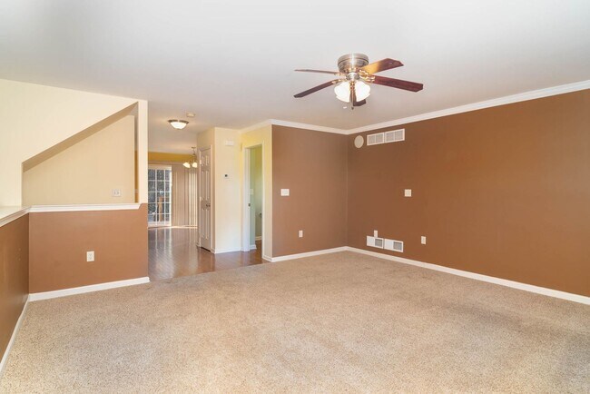 Building Photo - 164 Old Schoolhouse Ln