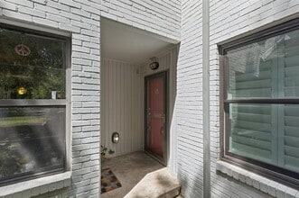 Building Photo - 4949 N Hall St