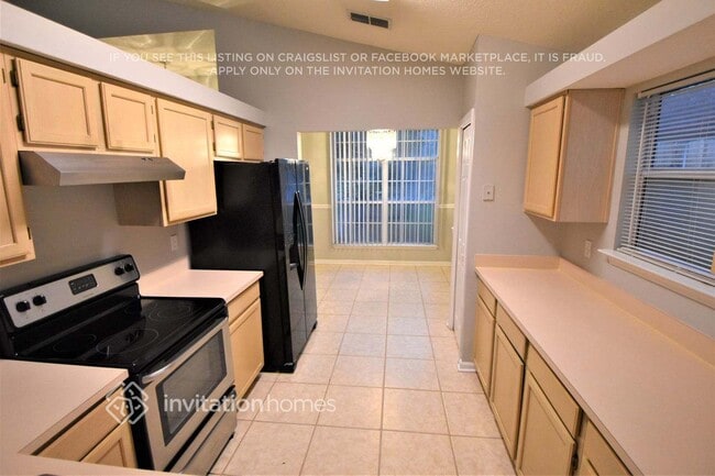 Foto del edificio - 12258 Sutton Estates Cir W