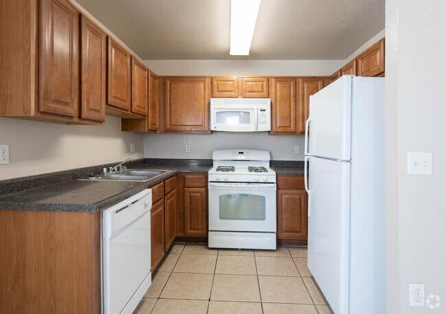 1BR, 1BA - 706 SF - Mission Palms Apartments