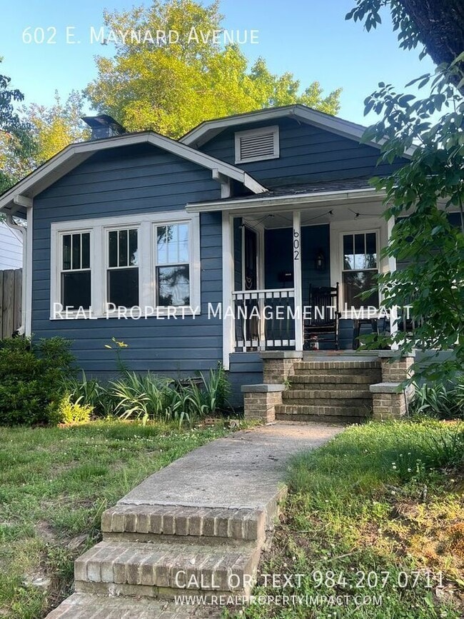 Building Photo - 602 E Maynard Ave
