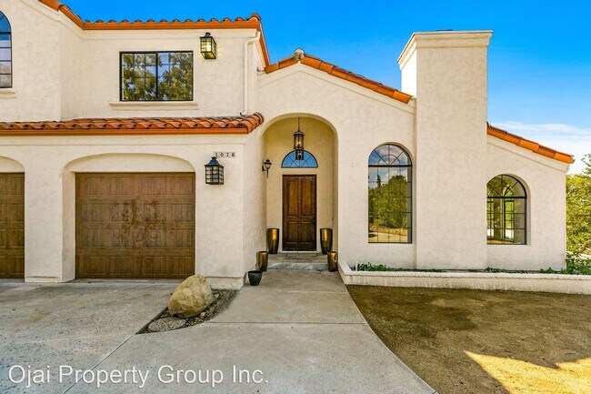 Building Photo - 5 br, 3.5 bath House - 1076 Serenidad Pl