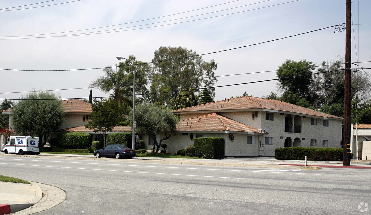 10827 Studebaker Rd, Downey, CA 90241 Apartments in Downey, CA