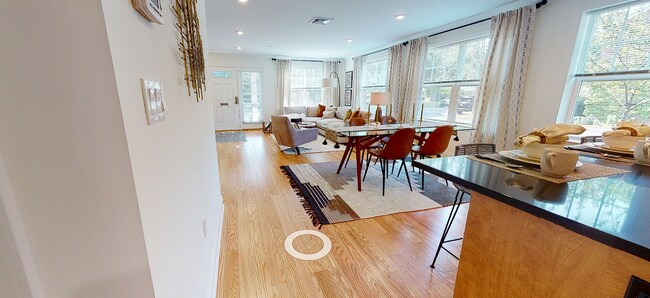 Foto del edificio - 104 Ellery Ct