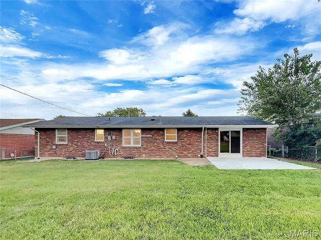 Building Photo - 400 Dove Dr