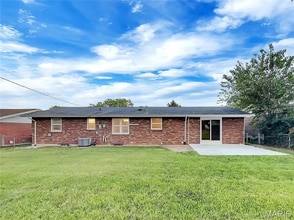 Building Photo - 400 Dove Dr
