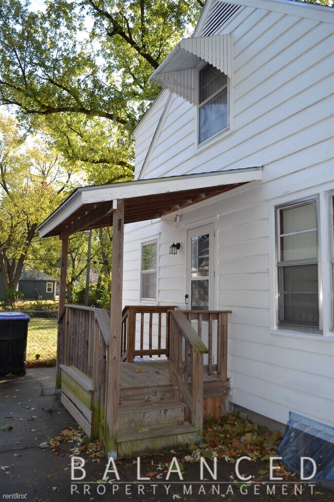 Foto del edificio - 3 br, 1 bath House - 1916 SW Atwood Ave