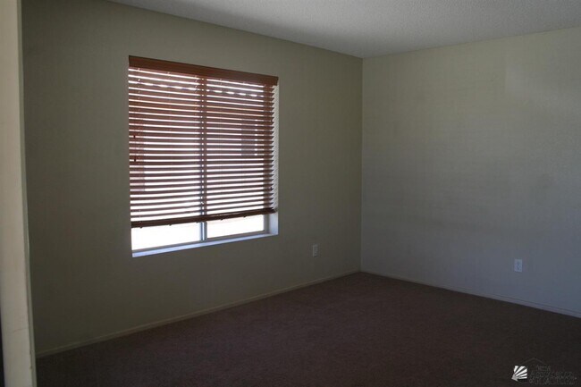 Foto del edificio - 6126 E 44th St