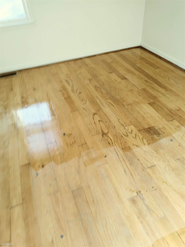 Foto del edificio - 2 br, 1 bath House - 15806 E 7 Mile Rd