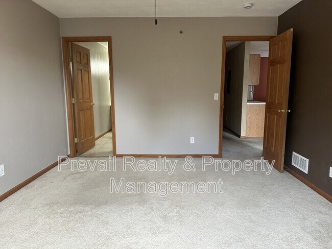 Foto del edificio - 10190 Monarch Rd