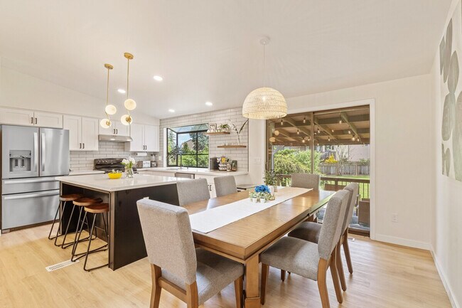 Foto del edificio - 14808 11th Pl W