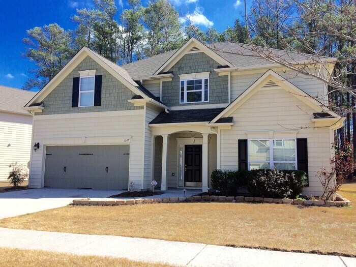 Primary Photo - Beautiful 5 bedroom home located in Lawren...
