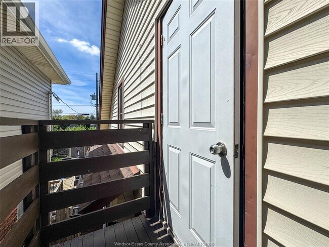 Photo du bâtiment - 1351 Marentette Ave