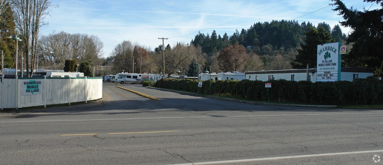 Shamrock Village Apartments in Springfield, OR