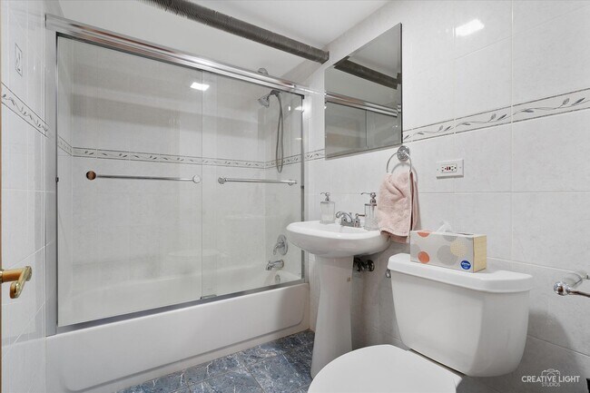 Foto del edificio - 5448 W Agatite Ave