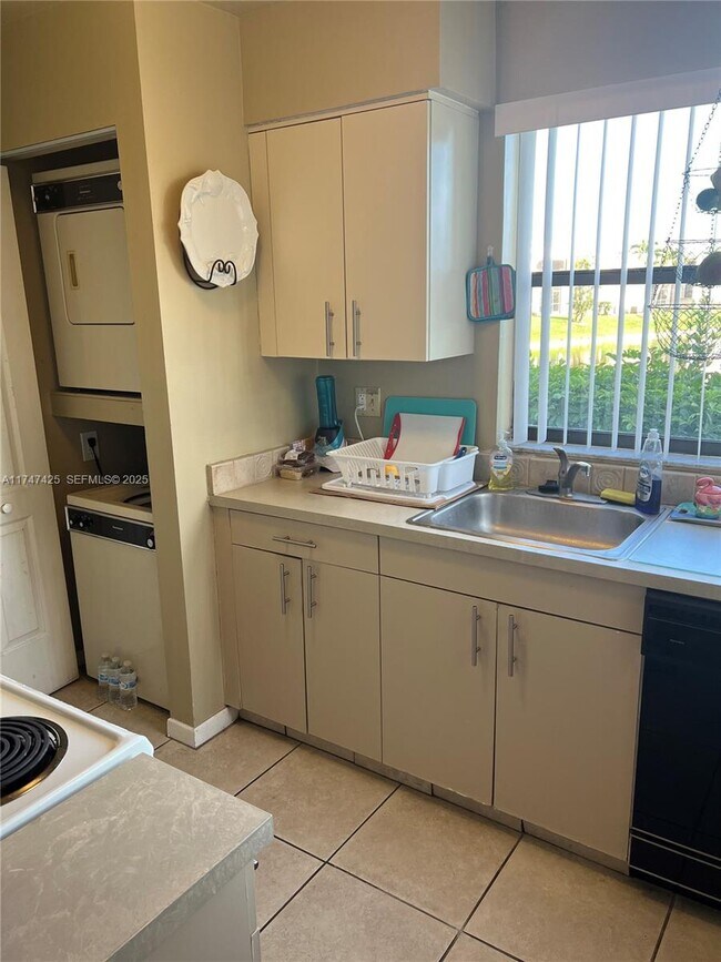 Foto del edificio - 980 Constitution Dr