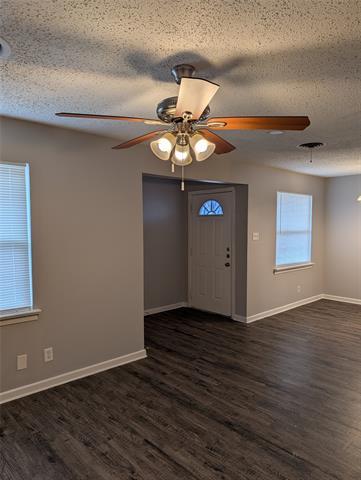 Foto del edificio - 5325 Hensley Dr