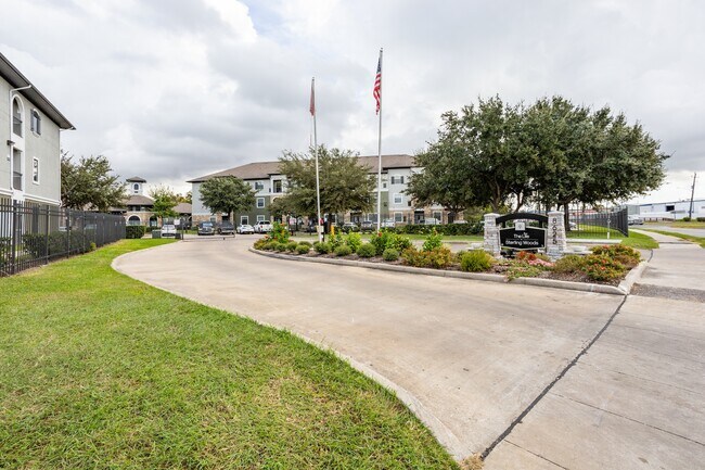 Foto del edificio - The Life at Sterling Woods