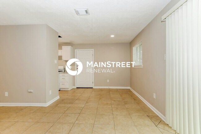 Building Photo - 3 Bedroom Pet-Friendly Home in Houston, TX with Main Street Renewal