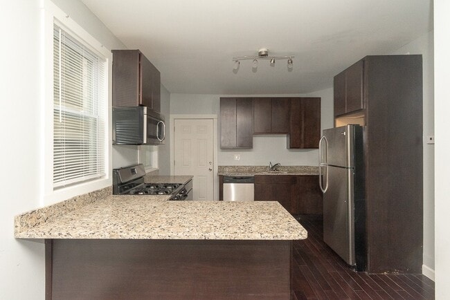 Foto del edificio - 2968 N Ridgeway Ave