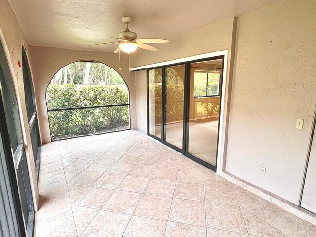Foto del edificio - 27911 Hacienda E Blvd