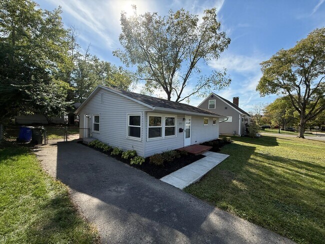 Foto del edificio - 2557 Bristol Rd