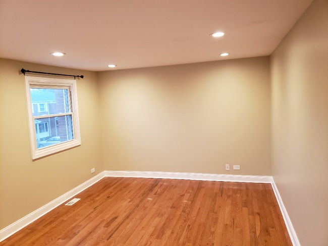 Building Photo - 2128 Rugen Rd