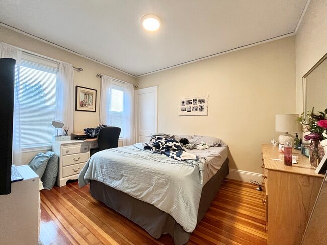 Building Photo - 5 Glenley Ter