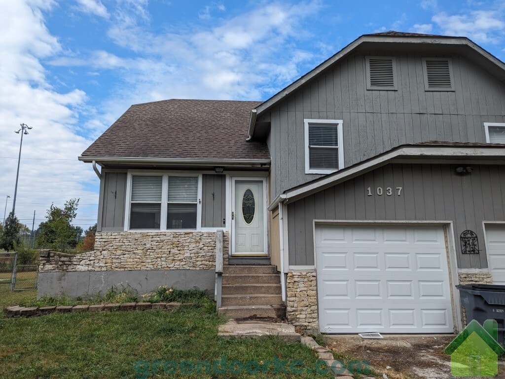 1037 N JanMar Dr, Olathe, KS 66061 Townhome Rentals in Olathe KS