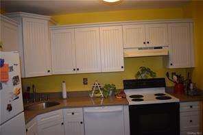 Building Photo - 133 Fox Run Ln