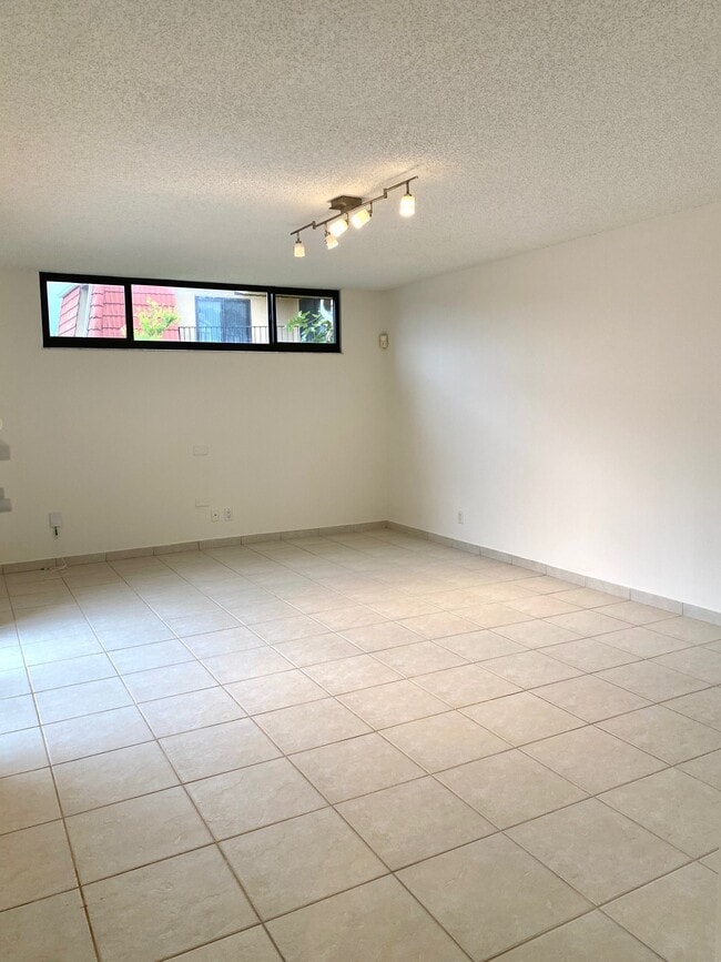 Foto del edificio - 8368 Trent Ct