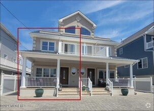 Building Photo - 10 3rd Ave