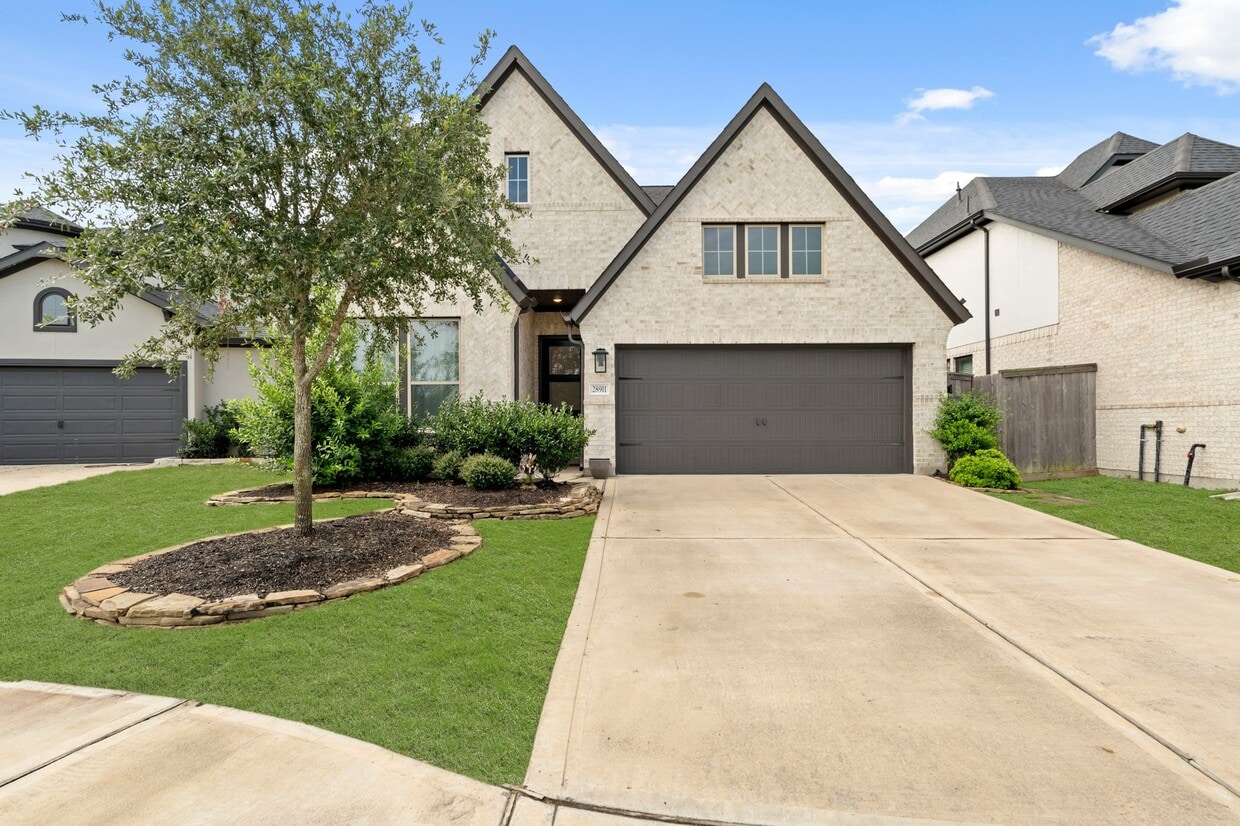 Foto principal - 28911 Laurel Grove Ln