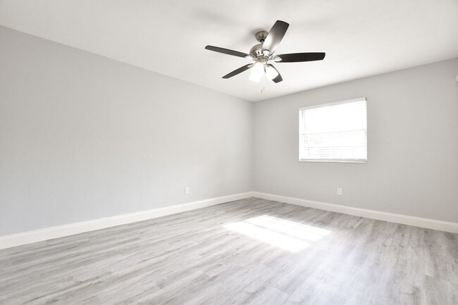 Foto del edificio - 3650 SW 20th Ave