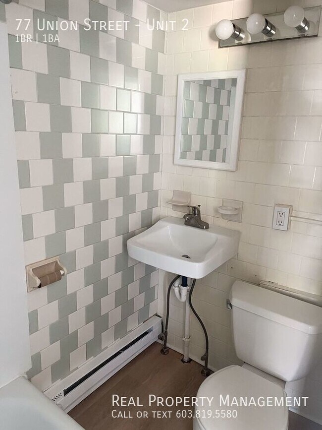 Building Photo - One bedroom in downtown Somersworth!