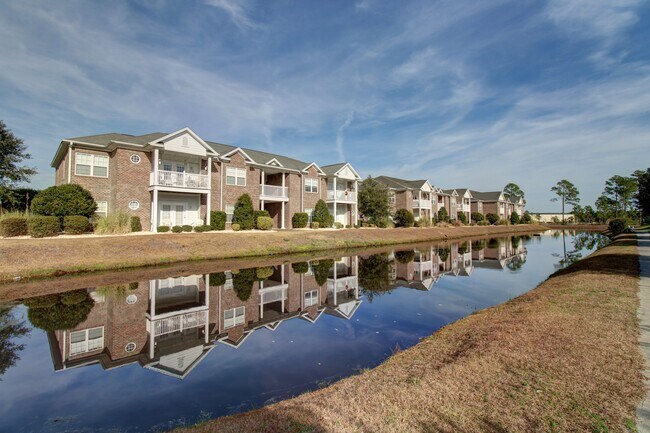Building Photo - 2077 Silvercrest Dr