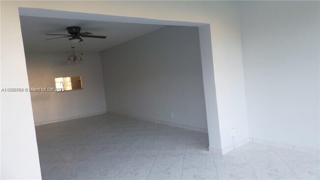 Foto del edificio - 4410 W Oakland Park Blvd