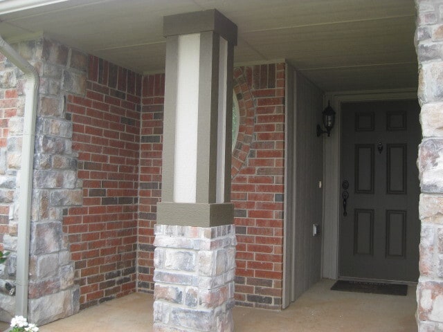 Building Photo - Beautiful 3 Bedroom Home With An In-Ground Storm Shelter!!!