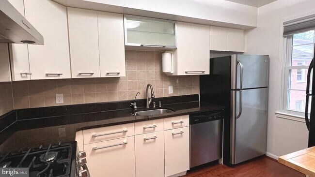 Foto del edificio - 756 Quince Orchard Blvd