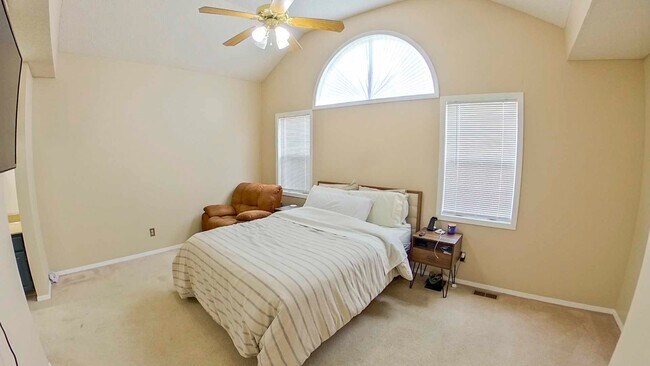 Building Photo - 3D Tour Available - 2-Car Garage + Fenced-...