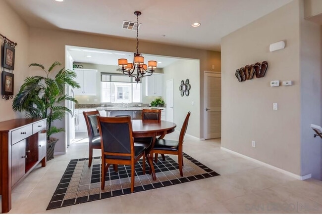 Building Photo - 3015 Cole Grade Dr