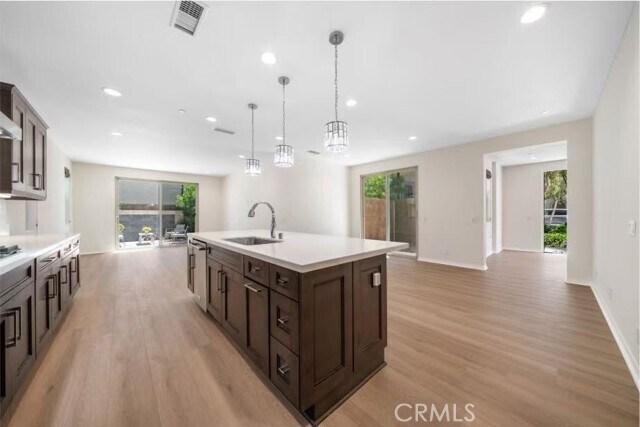 Foto del edificio - 120 Halo