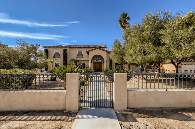 Building Photo - 3175 S Tenaya Way