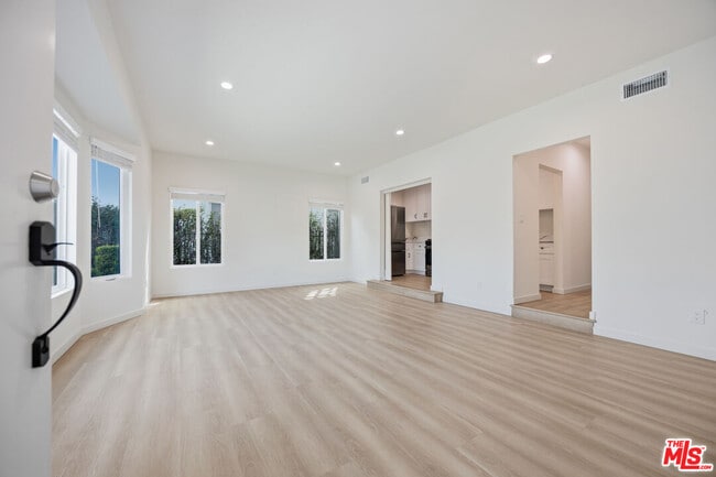 Building Photo - 3015 Stocker Pl