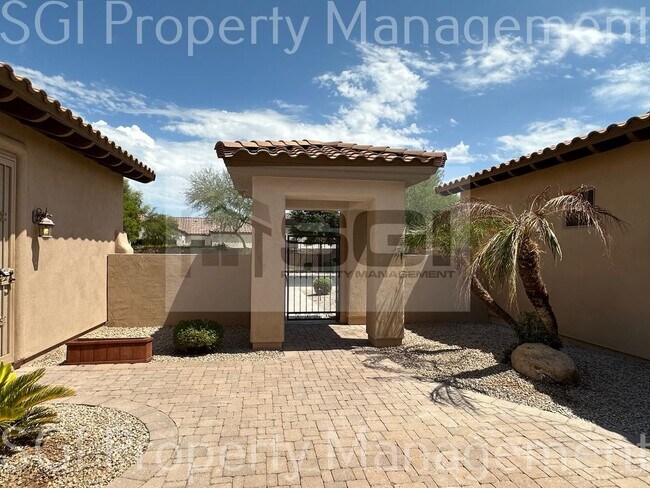 Building Photo - STUNNING CUSTOM HOME READY FOR MOVE IN!!