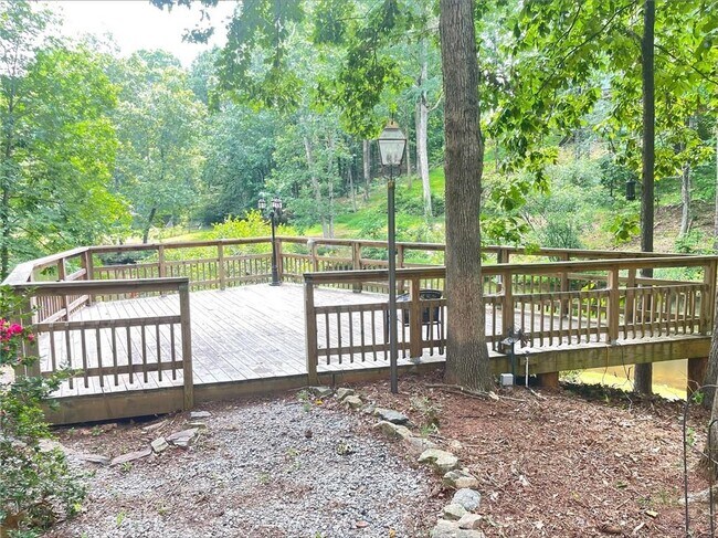 Building Photo - 5845 Shadewater Way